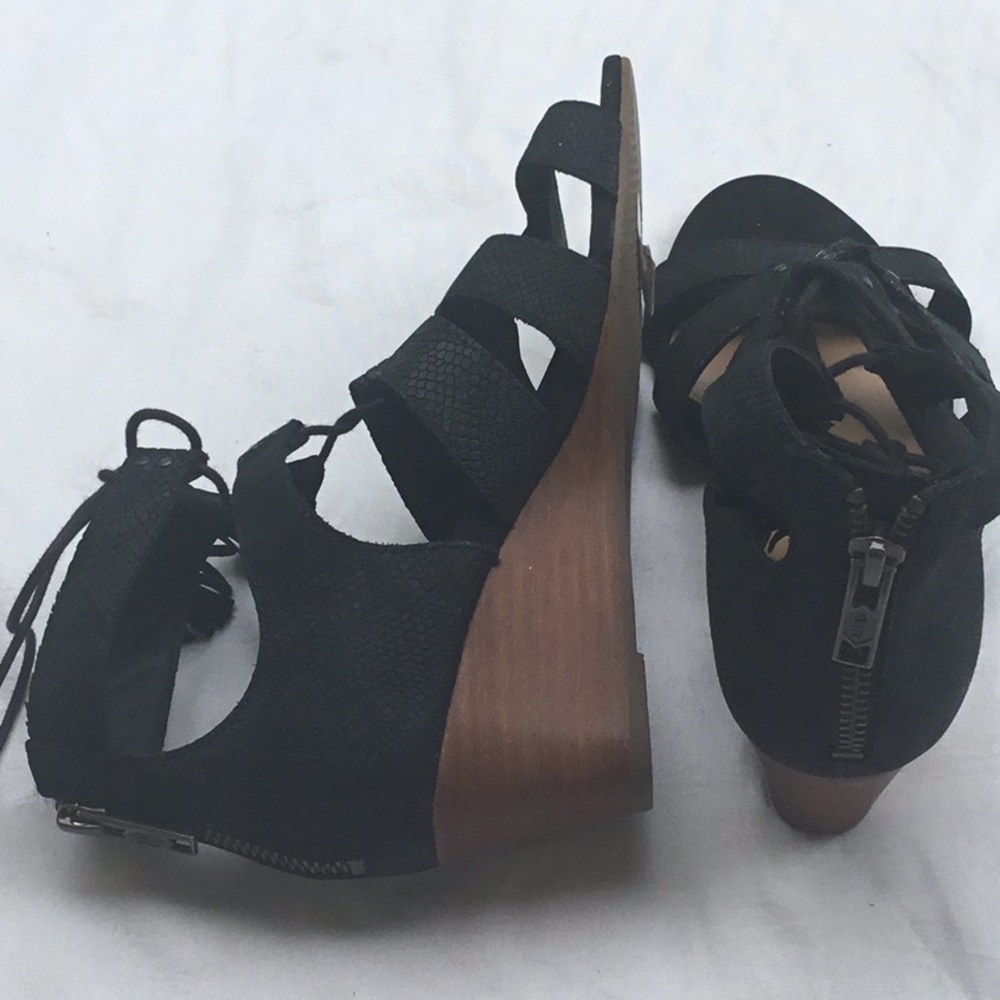 UGGS SANDALS - Picture 5 of 10